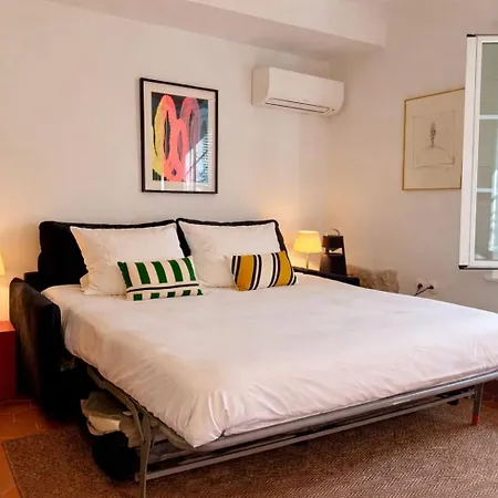 Estd - Cosy In - Ac - 5min Walk From *